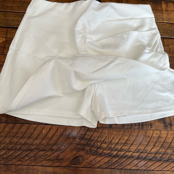 Windsor Under Wraps Asymmetrical Mini Skort - Picture 3 of 5
